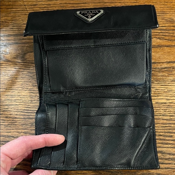 VINTAGE Prada Elegant Black Nylon Wallet - Picture 3 of 3